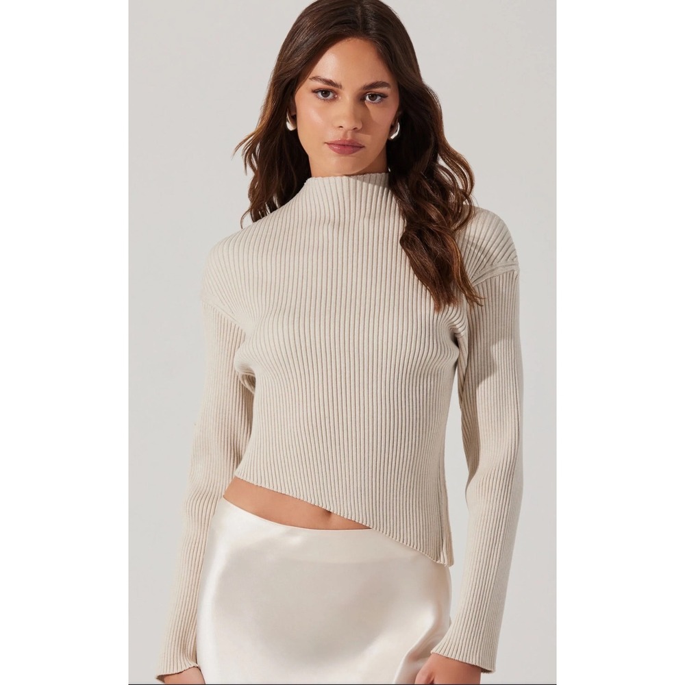 ASTR The Label Asymmetrical Essary Rib Knit Sweater Brown Medium New Without Tag
